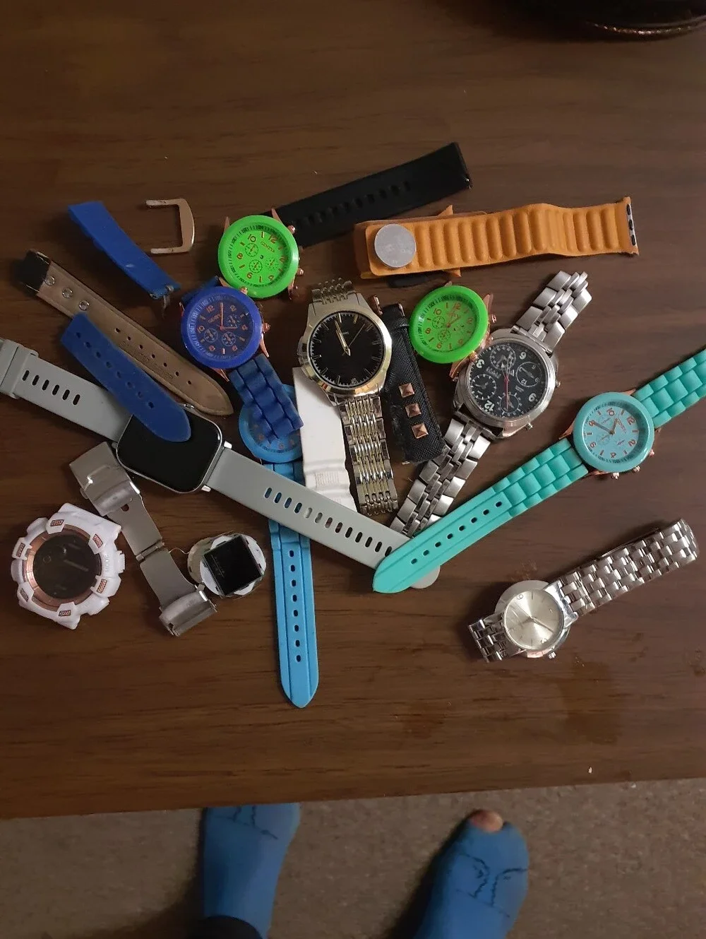 Lot Of Assorted Watches For Parts Or Repair